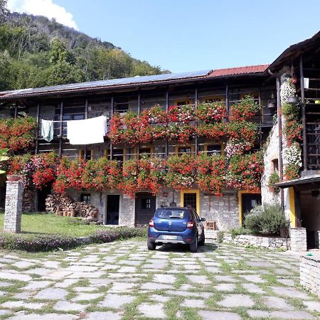 B&B "La Baita Delle Coccinelle" Varallo Exterior foto
